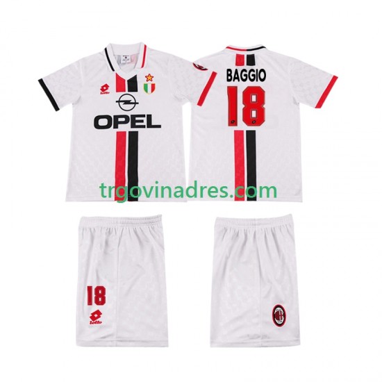 Dječji Gostujući Dres AC Milan BAGGIO 18 Retro 1996 1997 s Kratkih Rukava Dječji Gostujući Dres AC Milan BAGGIO 18 Retro 1996 1997 s Kratkih Rukava