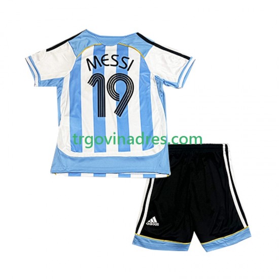 Dječji Domaći Dres Argentina Lionel Messi 19 Retro 2006 s Kratkih Rukava Dječji Domaći Dres Argentina Lionel Messi 19 Retro 2006 s Kratkih Rukava