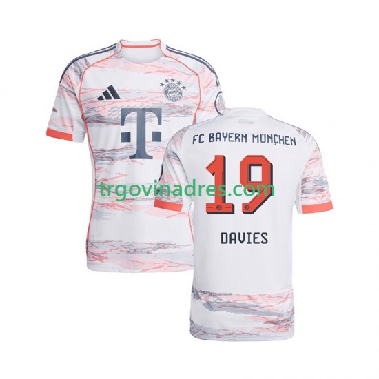 Muški Gostujući Dres FC Bayern München Alphonso Davies 19 2025-2026 s Kratkih Rukava Muški Gostujući Dres FC Bayern München Alphonso Davies 19 2025-2026 s Kratkih Rukava