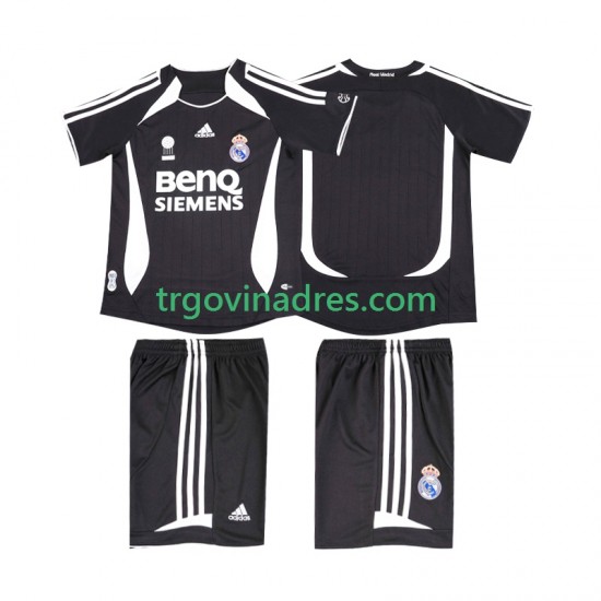 Dječji Gostujući Dres Real Madrid Retro 2007 2006 s Kratkih Rukava Dječji Gostujući Dres Real Madrid Retro 2007 2006 s Kratkih Rukava